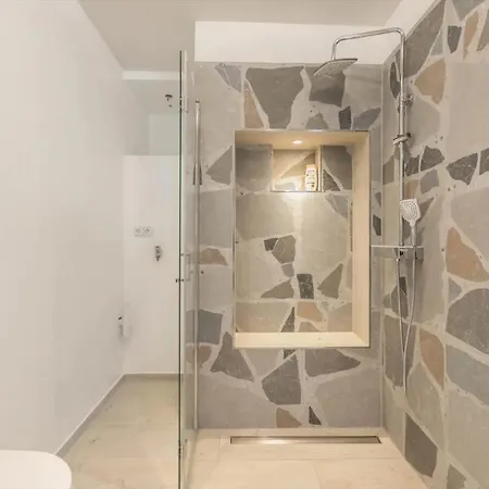 Uhse Ferienwohnung Delux Mit Loft Apartment *