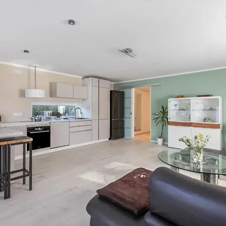 Uhse Ferienwohnung Delux Mit Loft Apartment